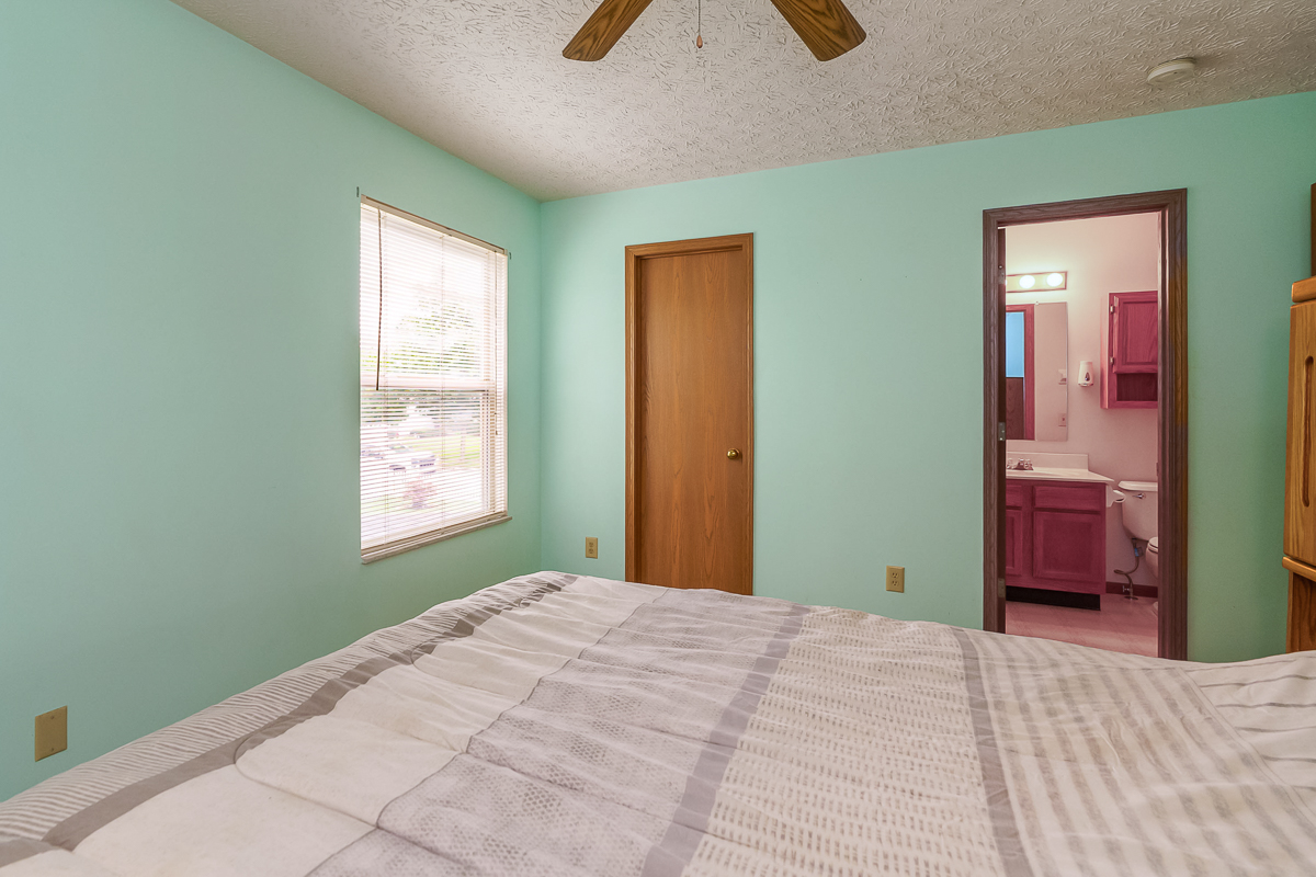 8126 Mandalay Rd-46