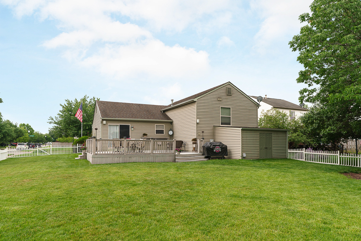 8126 Mandalay Rd-6