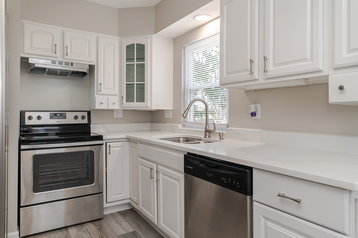 816 E. Melrose Ave -11