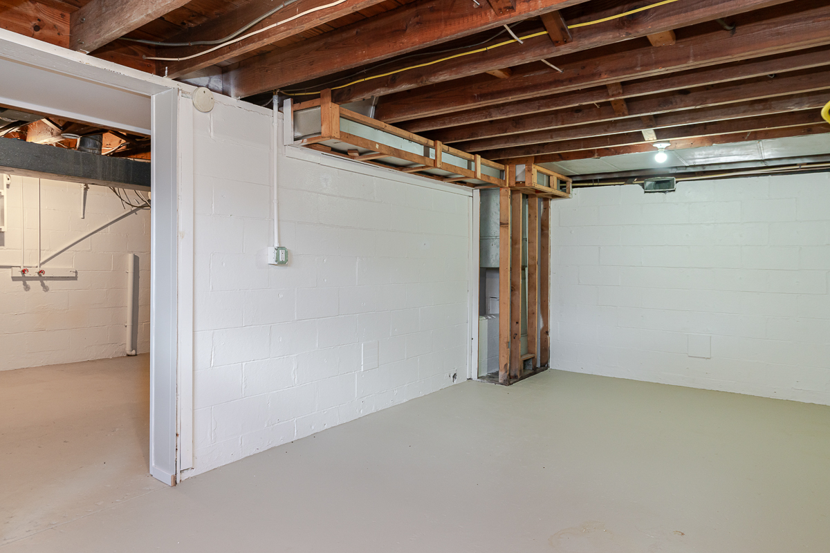 816 E. Melrose Ave -26