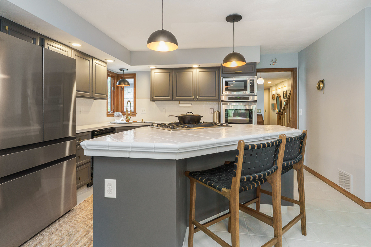 8176 Lake Bluff Ct-31