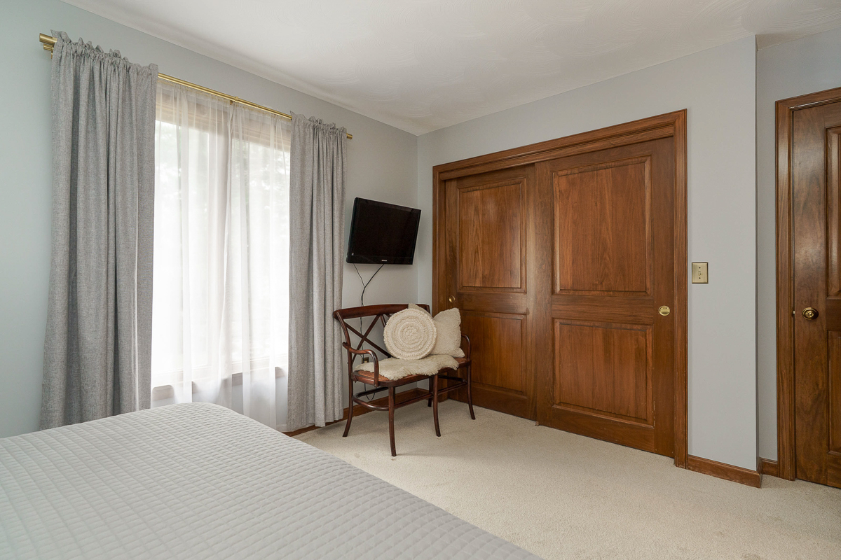 8176 Lake Bluff Ct-40