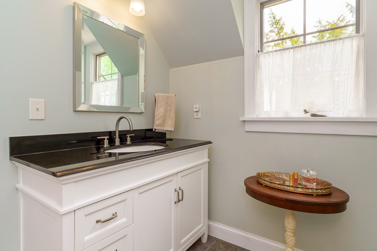 84 N Ardmore Rd-45