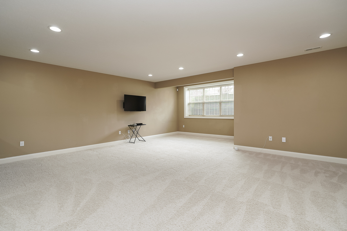 9307 Brolio Villa Dr-13