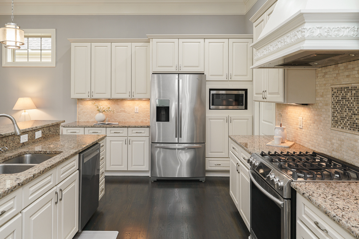 9307 Brolio Villa Dr-31