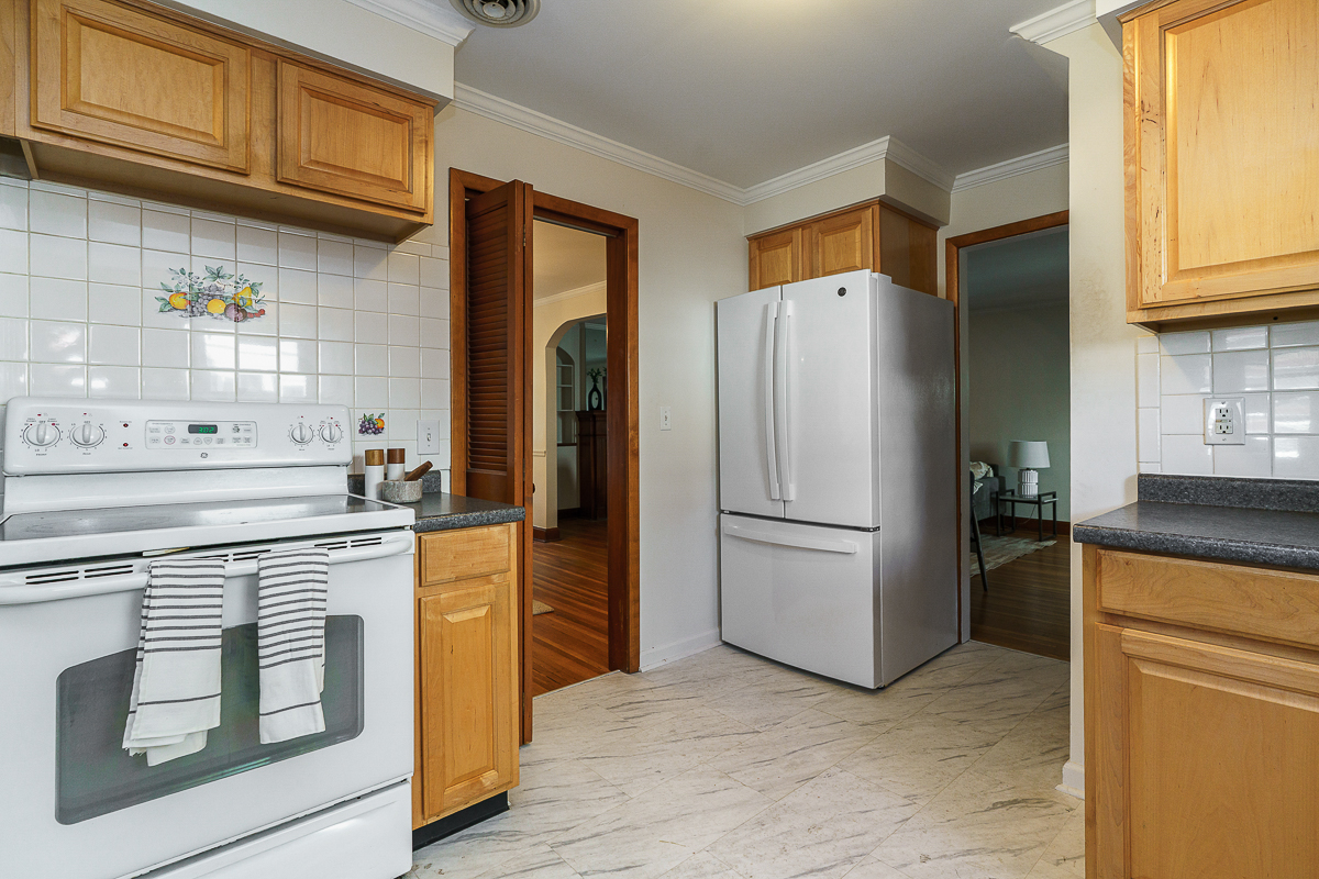 96 N Cassingham Rd-30