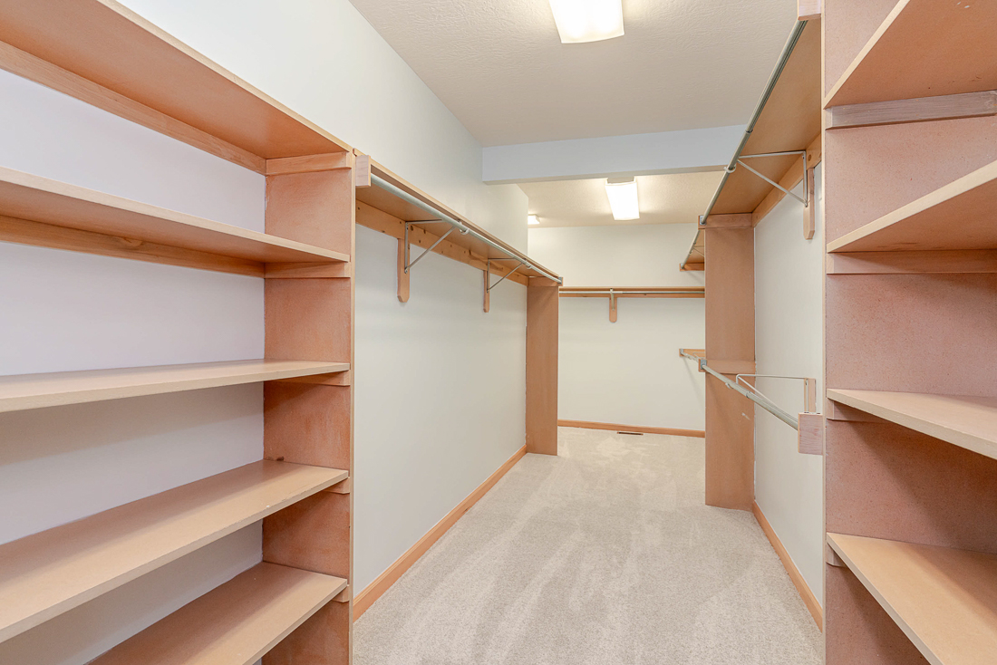 9800 Oxford Circle-38