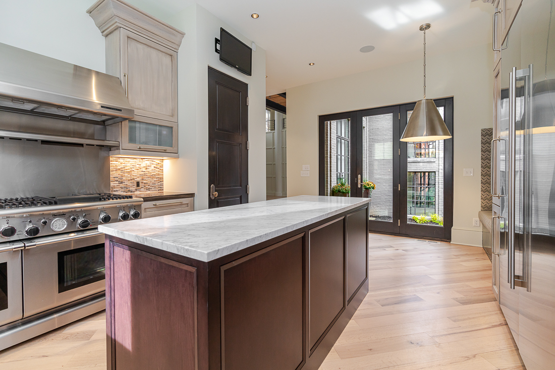 252 E Beck St Kitchen-6