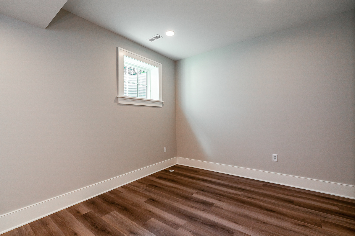 1565 Berkshire Rd.-25