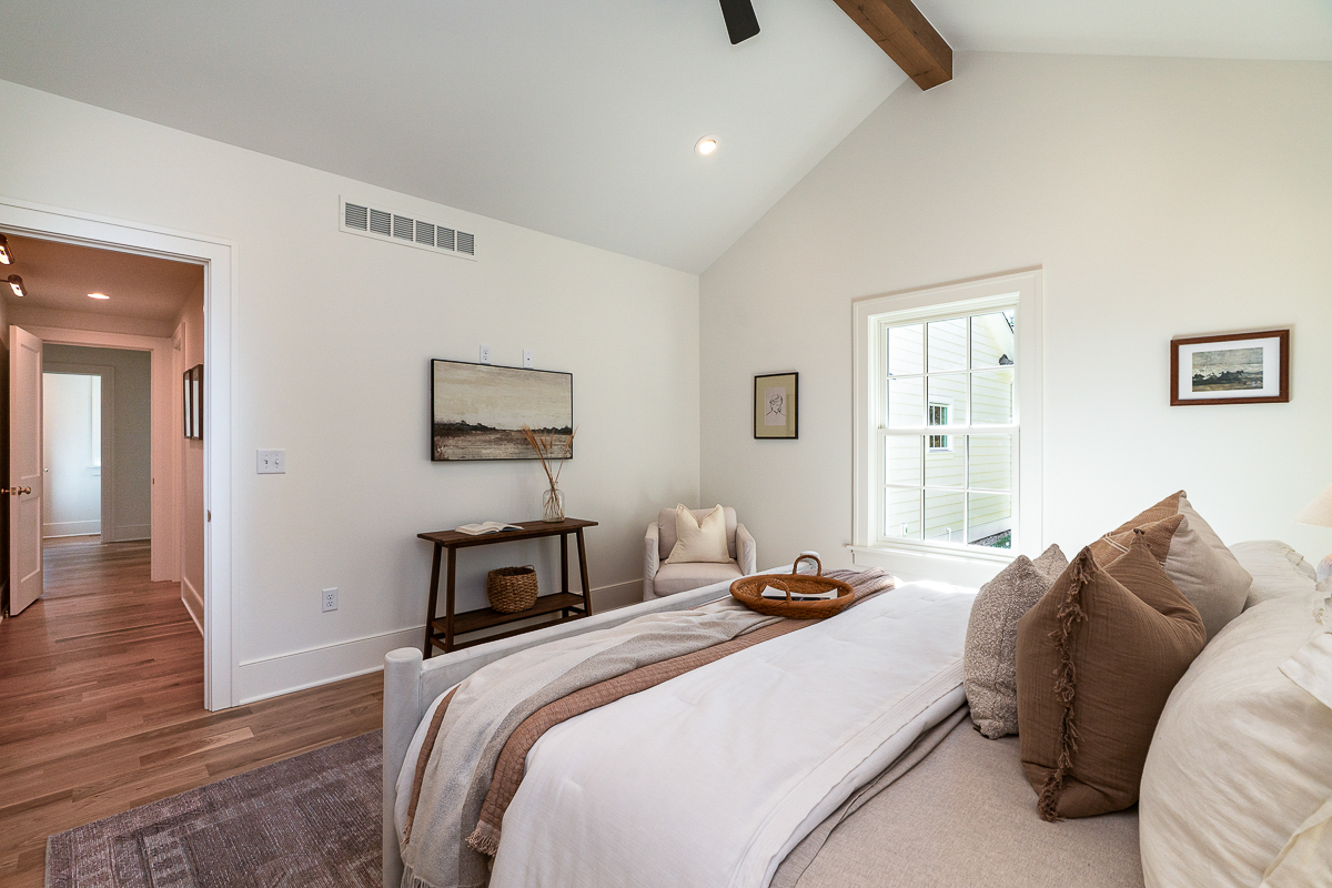 1565 Berkshire Rd.-64