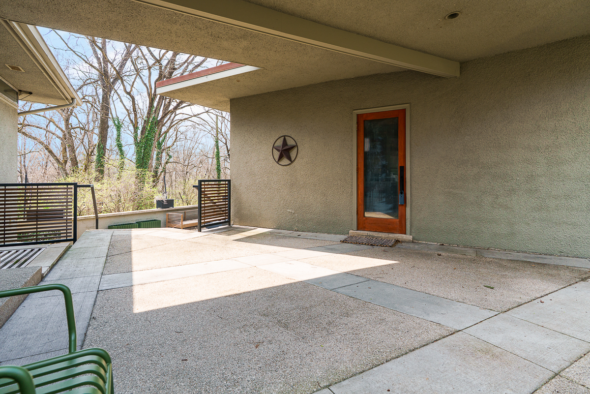 2837 Canterbury Ln EXT=-4