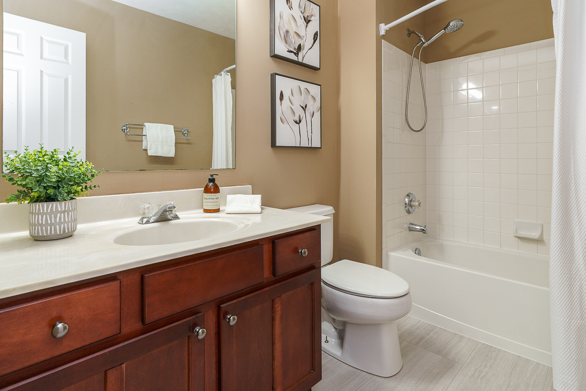 6096 Congressional Dr -Aug 2025-16