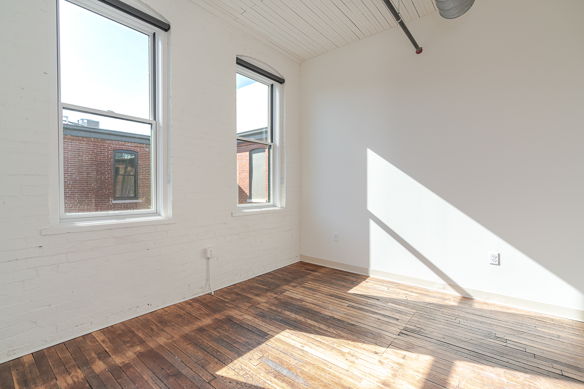 219 N Columbus St-27