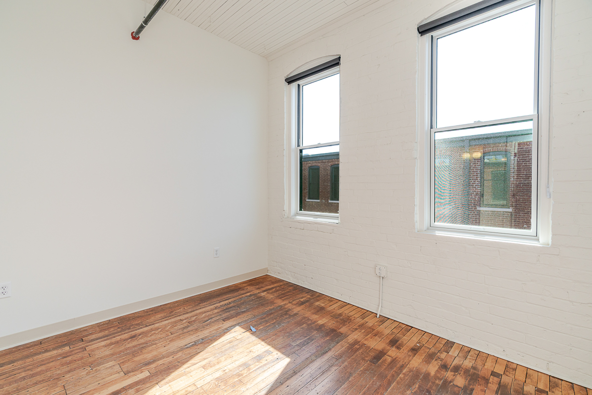 219 N Columbus St-30