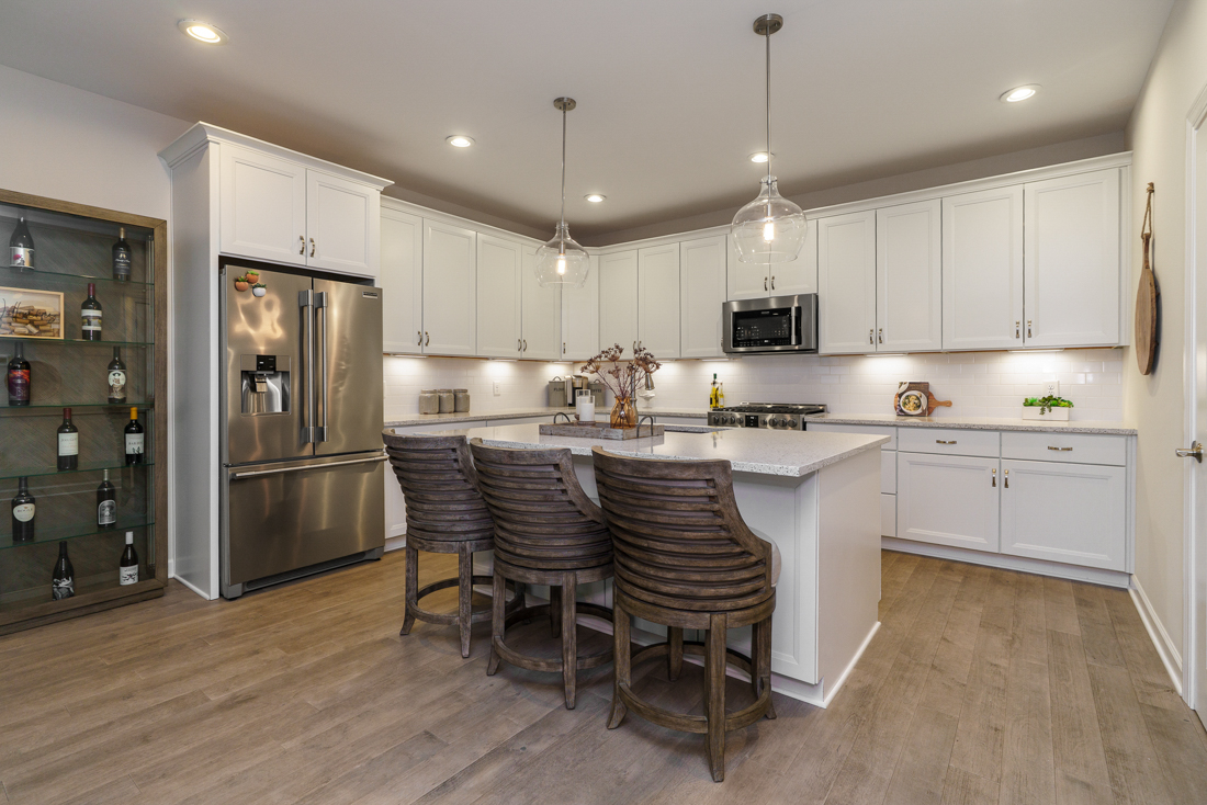 7652 Gateway Blvd --20