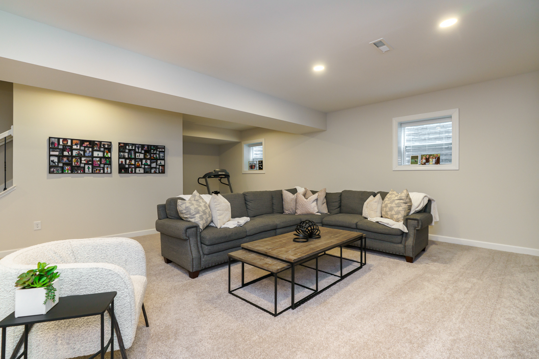 7652 Gateway Blvd --35