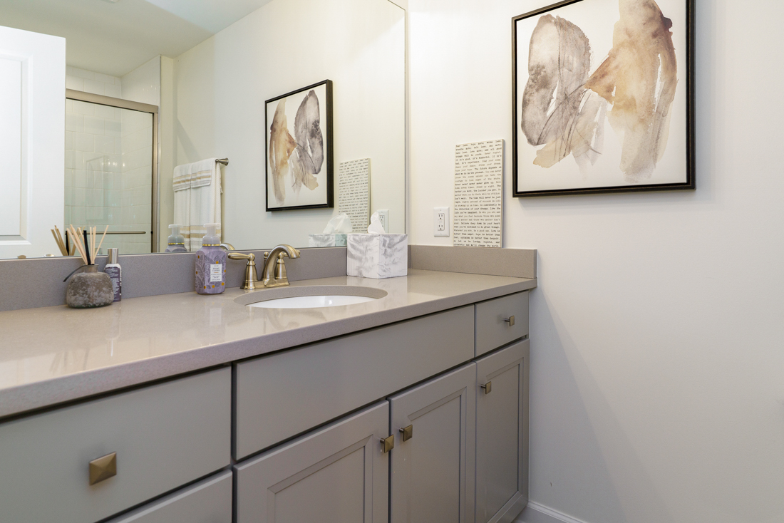 7652 Gateway Blvd --39