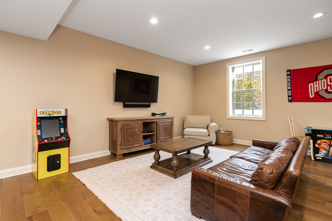 7286 Lambton Green N Interiors-11