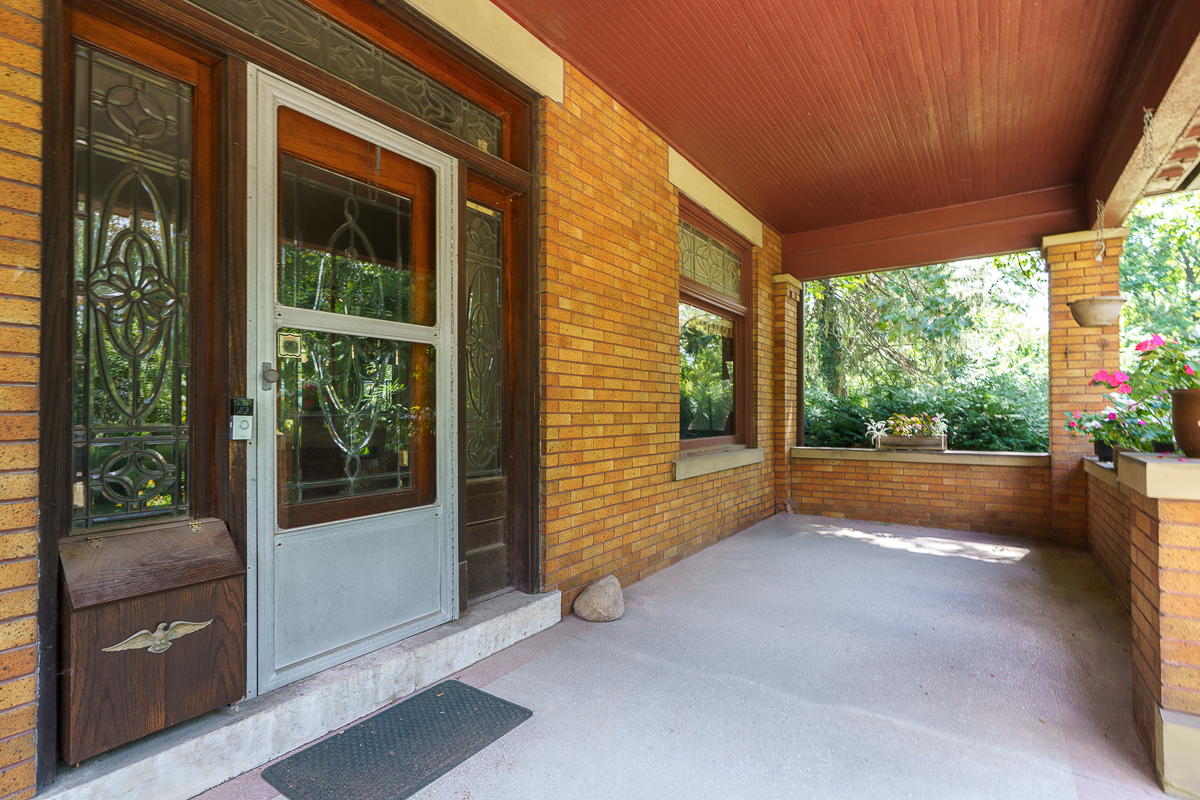 436 s Parkview Ave EXT-3