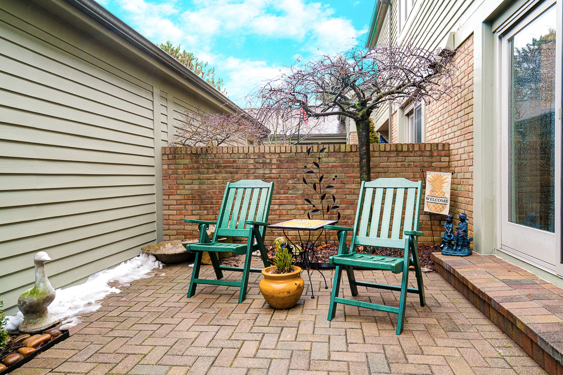 1114 Strathaven Dr North-4